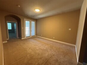 8608 Knox St in Irving, TX - Building Photo - Building Photo