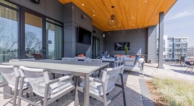 305 Prine Pl in Charlotte, NC - Foto de edificio - Building Photo