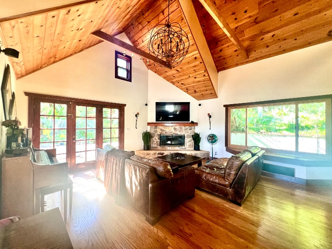 1565 Eolus Ave in Encinitas, CA - Building Photo - Building Photo