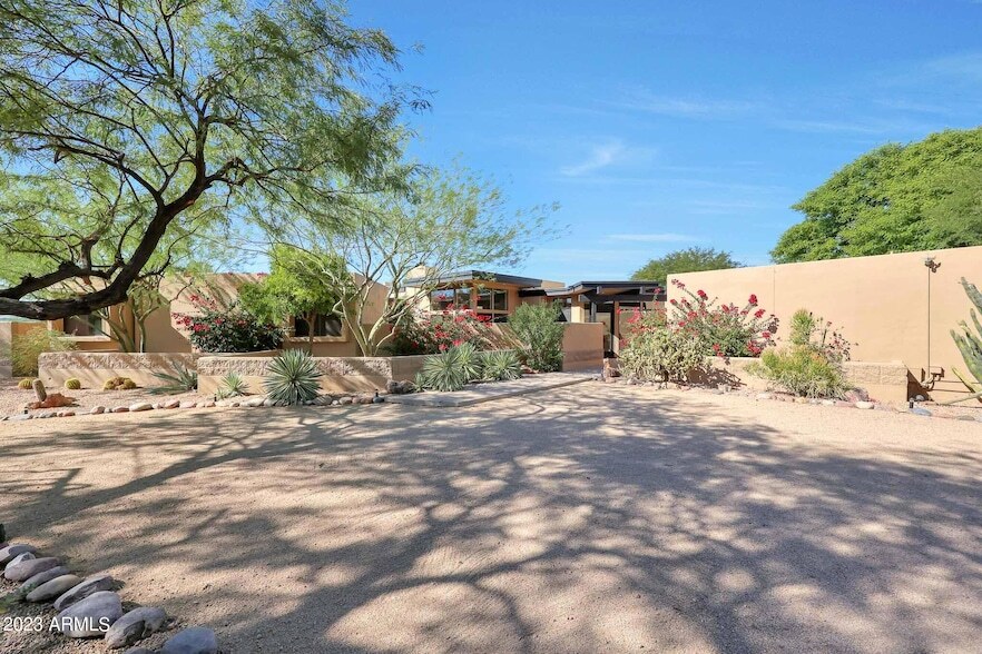 11878 E Gold Dust Ave, Unit 627 in Scottsdale, AZ - Building Photo