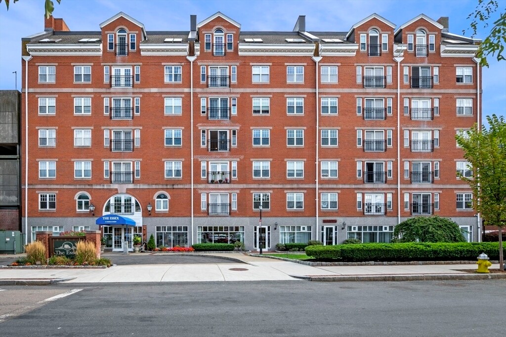 11 Church St in Salem, MA - Building Photo