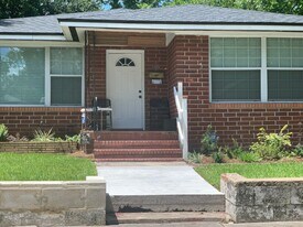 1169 W 28th St in Jacksonville, FL - Building Photo