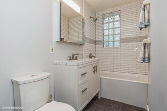 1130 S Oak Park Ave in Oak Park, IL - Building Photo - Building Photo