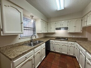 10 Quadrangle Cir in Laredo, TX - Building Photo - Building Photo