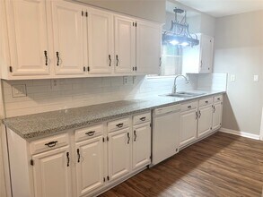 4423 Warm Springs Rd in Houston, TX - Building Photo - Building Photo