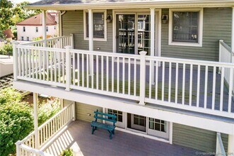 22 Ocean Ave in Milford, CT - Building Photo - Building Photo