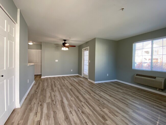 136 Bertram Dr in Yorkville, IL - Building Photo - Building Photo