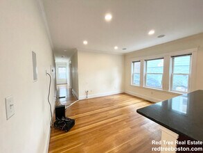 15 Sunset St, Unit 1 in Boston, MA - Foto de edificio - Building Photo