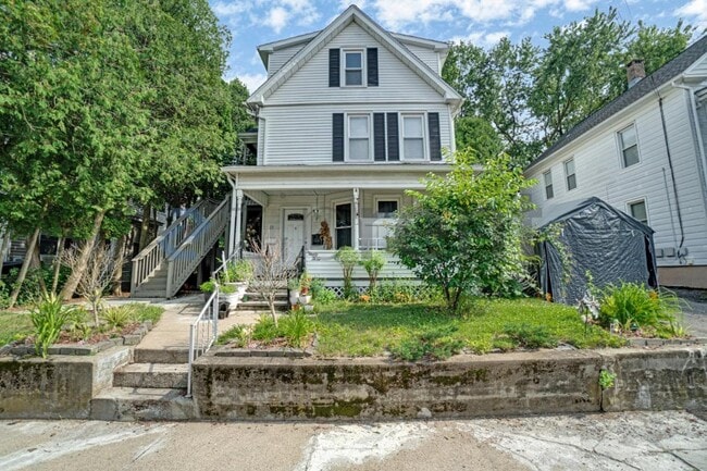 property at 23 Rufus St