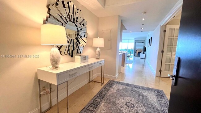 1830 S Ocean Dr, Unit 2204 in Hallandale Beach, FL - Foto de edificio - Building Photo