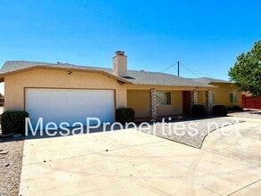 11540 Mohawk Rd in Apple Valley, CA - Building Photo - Building Photo