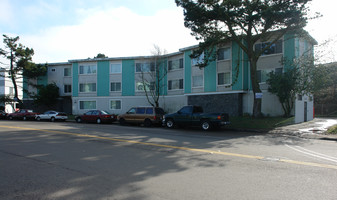 595 Clarinada Ave Apartments