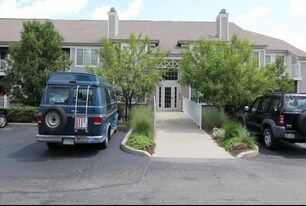 4240 Endeavor Dr in Cincinnati, OH - Building Photo