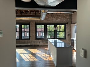 The Shop Lofts in Stoughton, WI - Foto de edificio - Building Photo