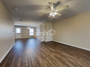 625 Silver Moss Dr in Moncks Corner, SC - Foto de edificio - Building Photo
