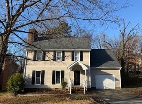 4 Swiftcreek Ct in Greensboro, NC - Building Photo