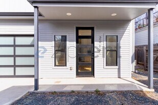 2916 E 13th St in Austin, TX - Building Photo