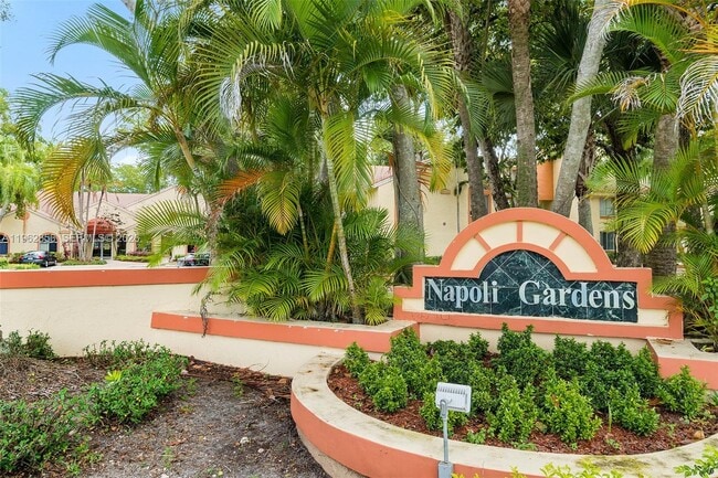 1208 Coral Club Dr in Coral Springs, FL - Building Photo - Building Photo