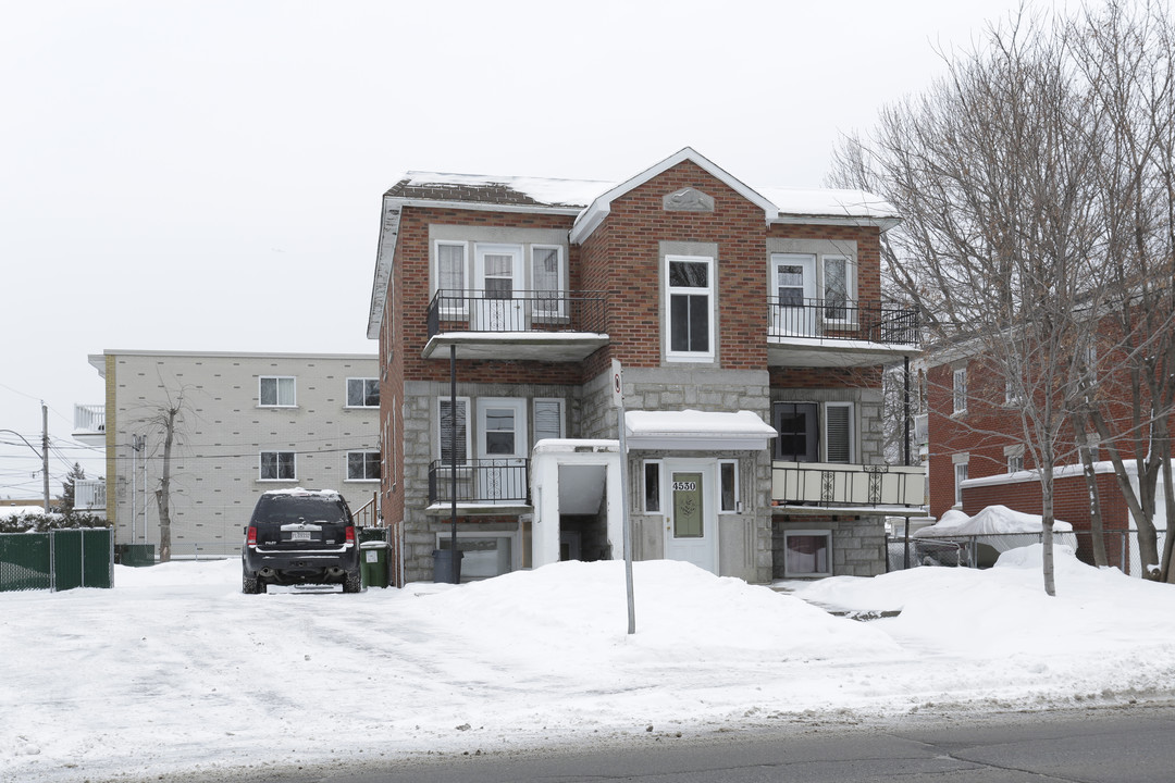 4530 Gouin O in Montréal, QC - Building Photo