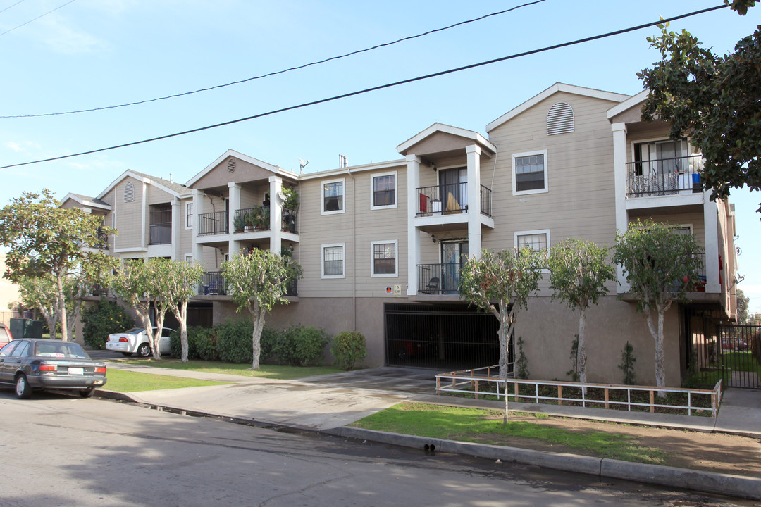 920 Martin Luther King Jr. in Long Beach, CA - Building Photo