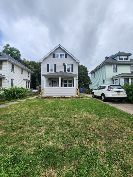 26 Bardin St in Rochester, NY - Building Photo