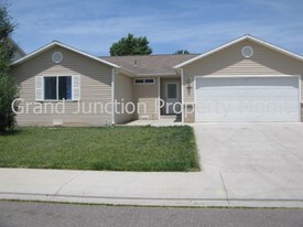 2980 Brookside Dr in Grand Junction, CO - Building Photo