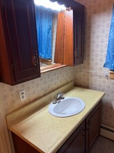 46 Court St, Unit # 1 in Morristown, VT - Foto de edificio - Building Photo