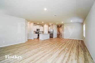 2701 La Mundial St in Seguin, TX - Building Photo - Building Photo