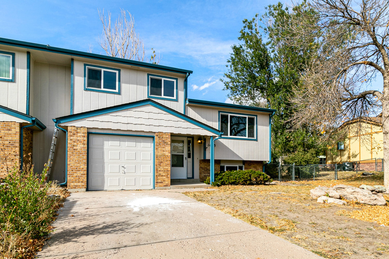 1405 S Sierra Dr in Castle Rock, CO - Foto de edificio