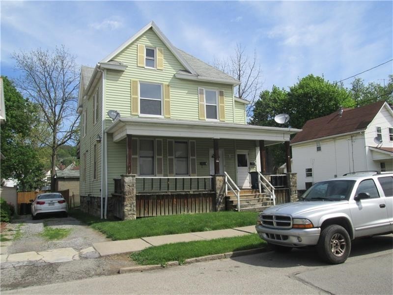 418 W North St in Butler, PA - Building Photo