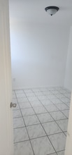 3248 NW 102nd St, Unit Apartamento 2 in Miami, FL - Building Photo - Building Photo