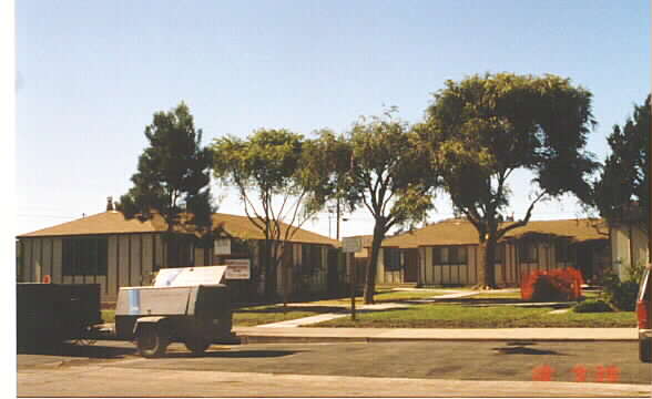 Liberty Village Apartments in Richmond, CA - Foto de edificio - Building Photo