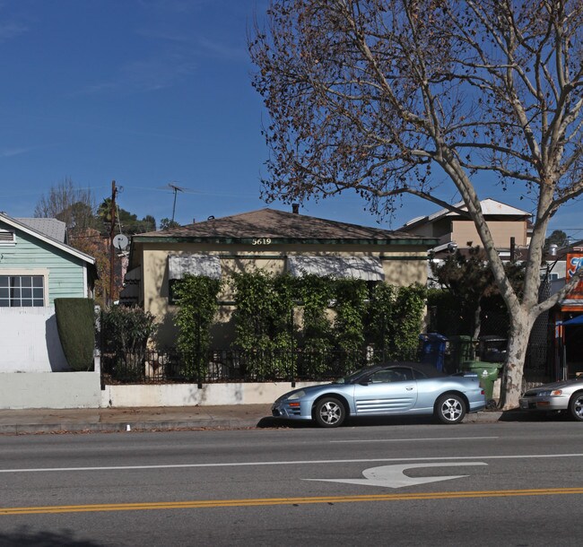 5619 York Blvd in Los Angeles, CA - Foto de edificio - Building Photo