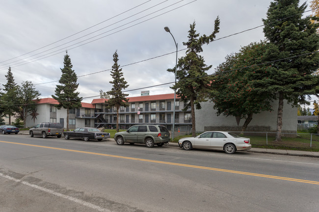 Serbia Manor Apartments in Anchorage, AK - Building Photo - Building Photo