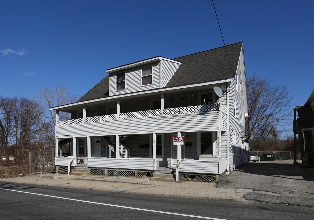 81 Norwich Ave in Norwich, CT - Building Photo