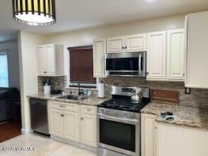906 16th Ave in Belmar, NJ - Building Photo - Building Photo