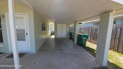 242 N Brevard Ave in Cocoa Beach, FL - Building Photo - Building Photo
