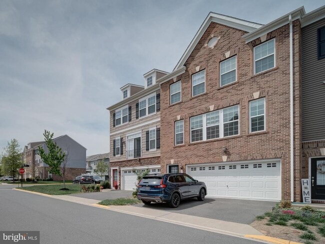 8832 Englewood Farms Dr in Manassas, VA - Building Photo - Building Photo