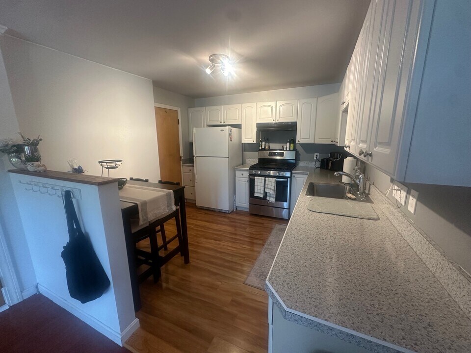 40 Clifton St, Unit 23 in Cambridge, MA - Foto de edificio