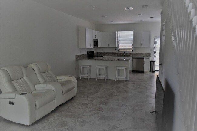 1634 SW 28th St in Fort Lauderdale, FL - Building Photo - Building Photo