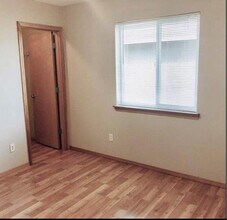 5002 S 30th St, Unit G4 in Tacoma, WA - Building Photo - Building Photo