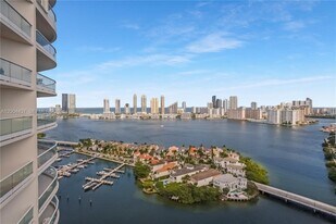7000 Island Blvd in Aventura, FL - Building Photo