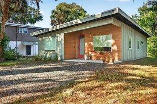 1333 Grant St in St. Augustine, FL - Building Photo