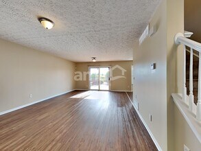 143 Galloway Ridge Dr in Galloway, OH - Foto de edificio - Building Photo