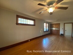 Gorgeous 4 bed 1 bath home in Sioux Falls, SD - Building Photo - Building Photo