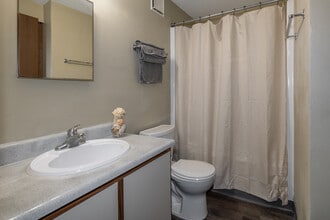 Beckford Place Apartments in North Canton, OH - Foto de edificio - Interior Photo