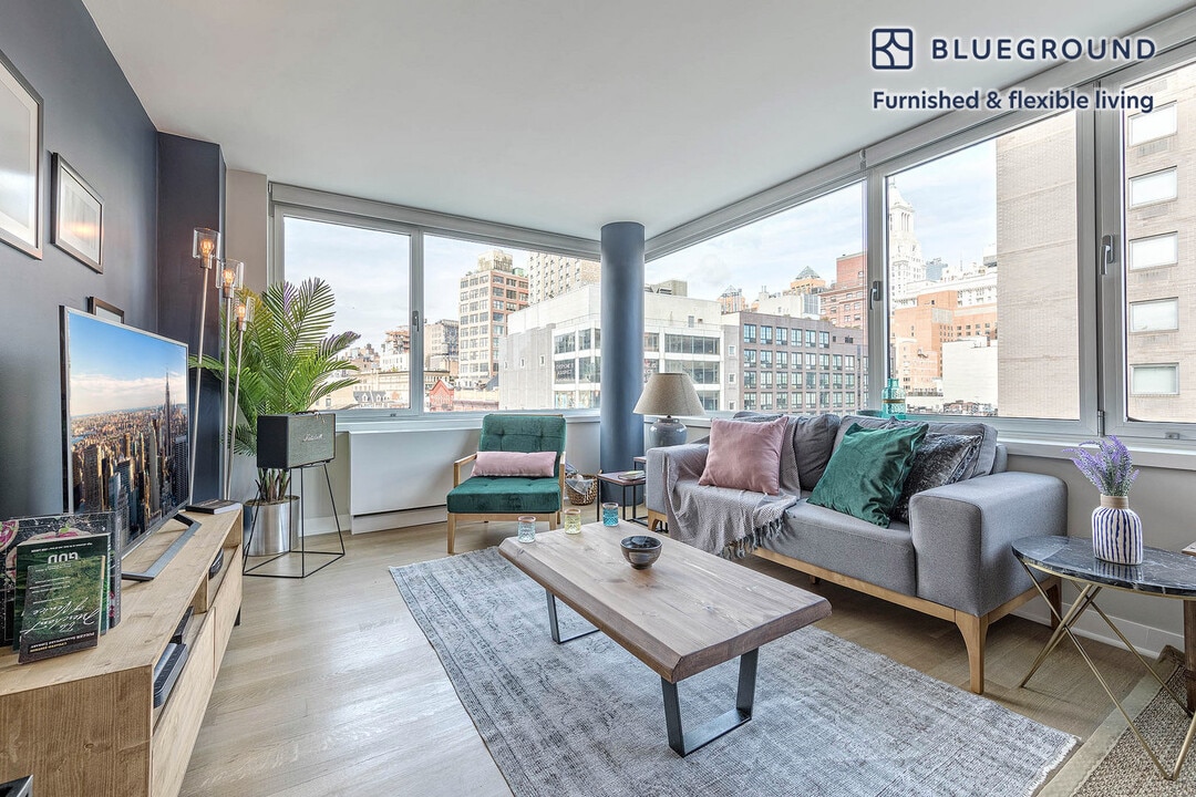 200 E 11th St, Unit FL7-ID10 in New York, NY - Foto de edificio
