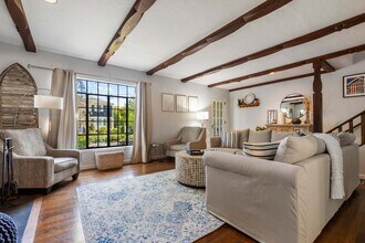 8 Ellsworth St in Rye, NY - Building Photo - Building Photo