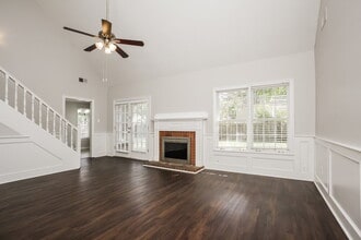 8159 Creekside Cir N in Memphis, TN - Building Photo - Building Photo