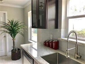 5519 Ariel St in Houston, TX - Building Photo - Building Photo